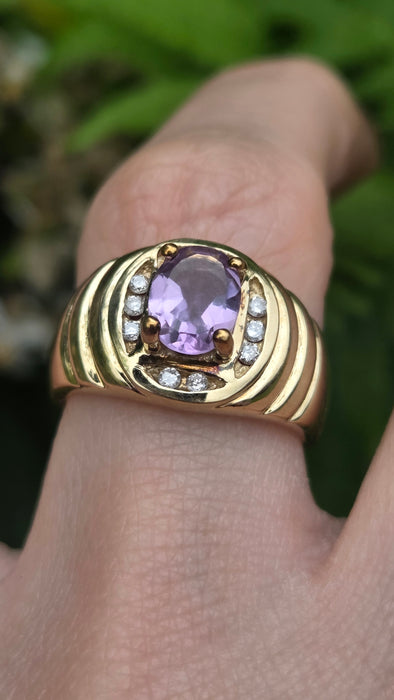 Vintage: 9ct Gold Amethyst & Diamond Ring