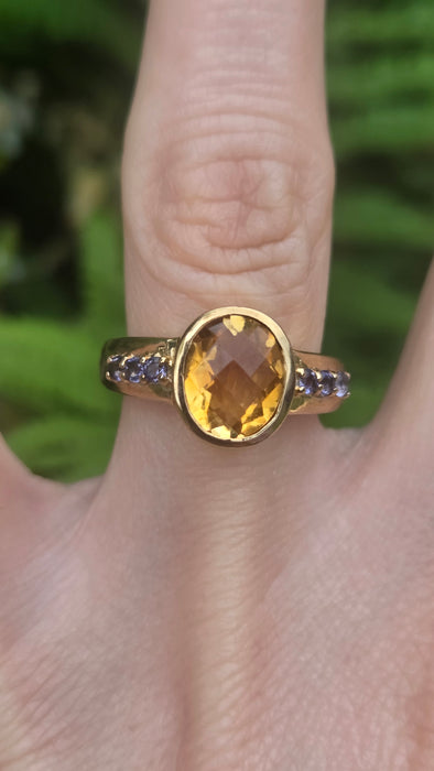 Vintage: 9ct Yellow Gold Citrine & Iolite Ring