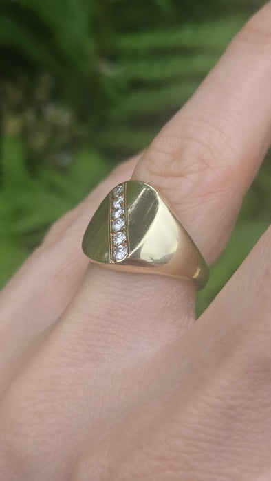 Vintage: 9ct Yellow Gold Diamond Signet Ring — From 1990