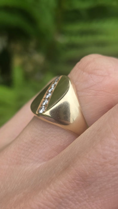 Vintage: 9ct Yellow Gold Diamond Signet Ring — From 1990