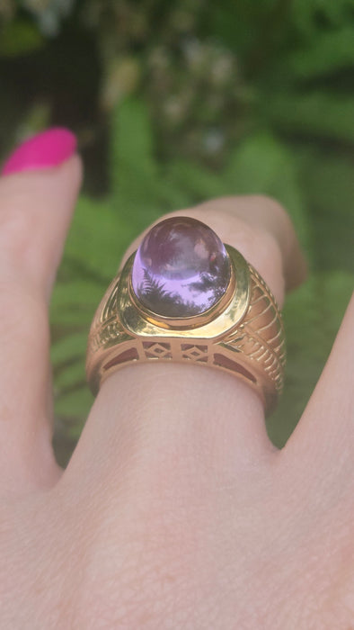 Vintage: 9ct Yellow Gold Amethyst Signet Ring
