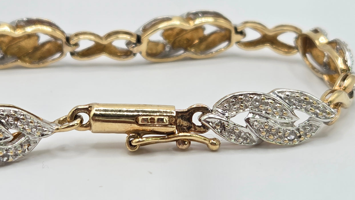 Vintage: 9ct Yellow & White Gold Natural Diamond Bracelet
