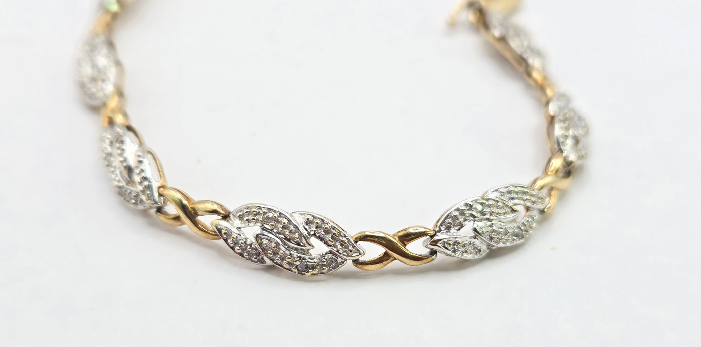 Vintage: 9ct Yellow & White Gold Natural Diamond Bracelet
