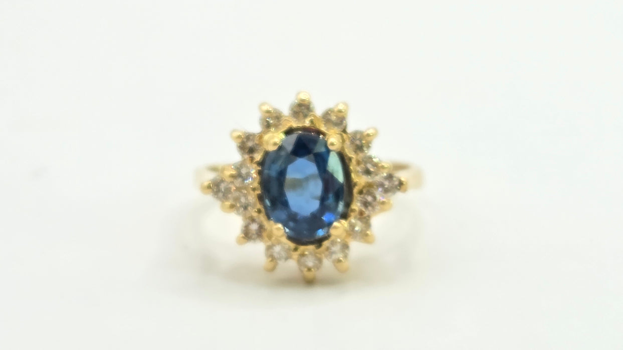 Vintage: 18ct Yellow Gold Sapphire & Diamond Cluster Ring — 1.29ct Sapphire / 0.50ct Diamonds