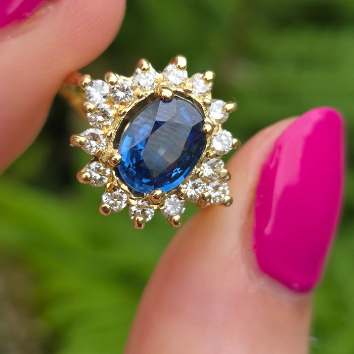Vintage: 18ct Yellow Gold Sapphire & Diamond Cluster Ring — 1.29ct Sapphire / 0.50ct Diamonds