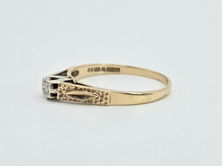 Vintage: 9ct Yellow Gold Diamond Solitaire Ring — From 1985
