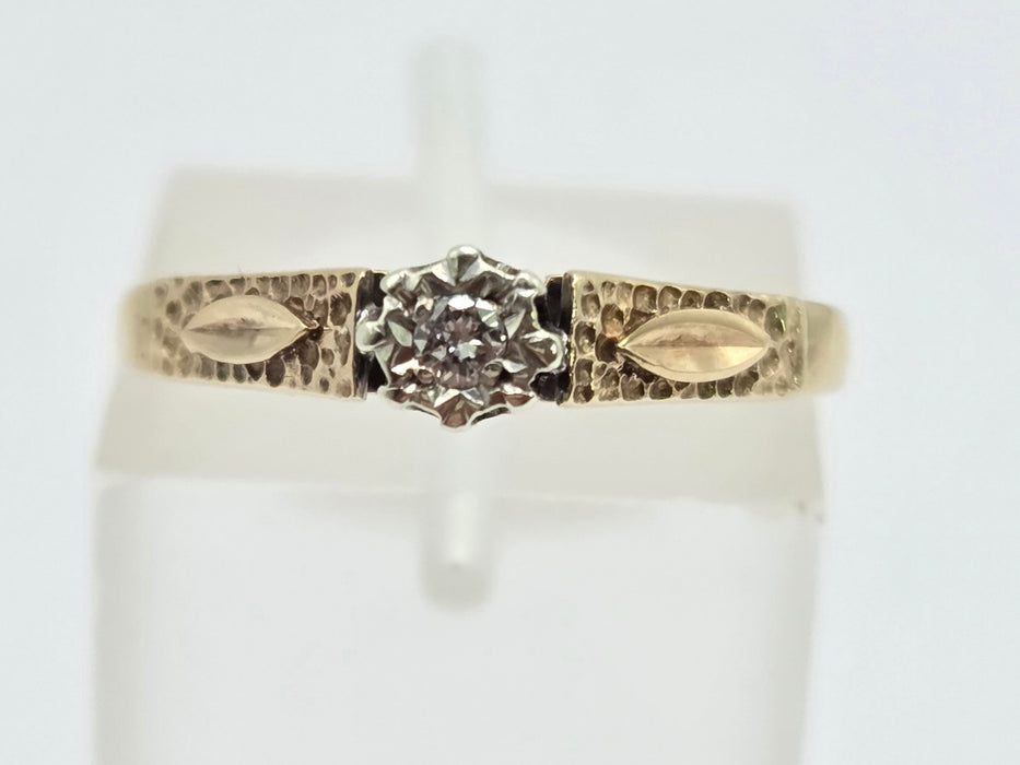 Vintage: 9ct Yellow Gold Diamond Solitaire Ring — From 1985