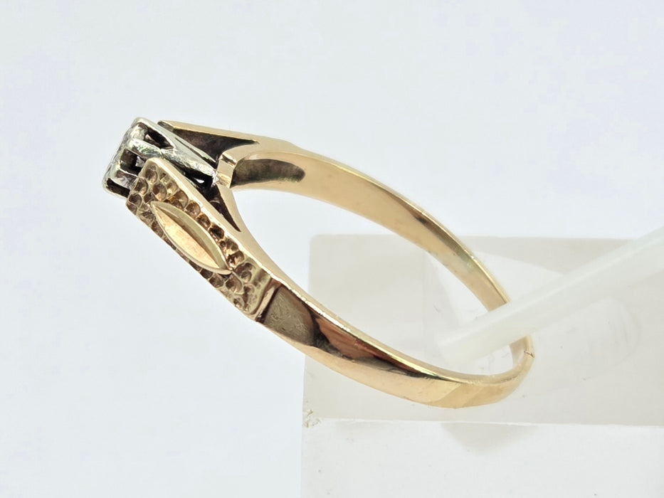 Vintage: 9ct Yellow Gold Diamond Solitaire Ring — From 1985
