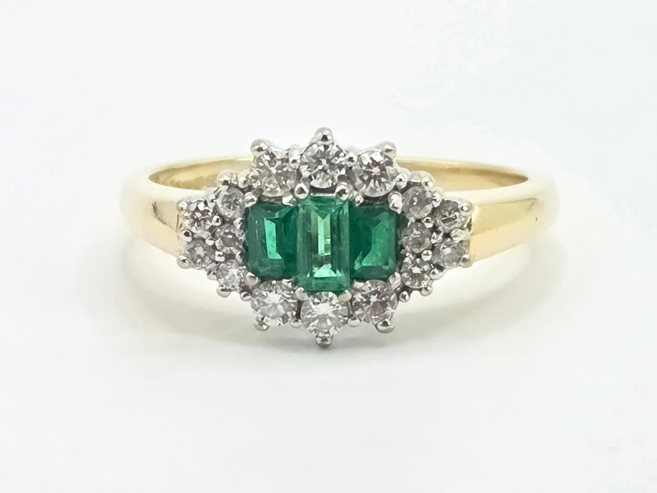 Vintage: 18ct Yellow Gold Emerald & Diamond Cluster Ring — 0.34ct Diamonds