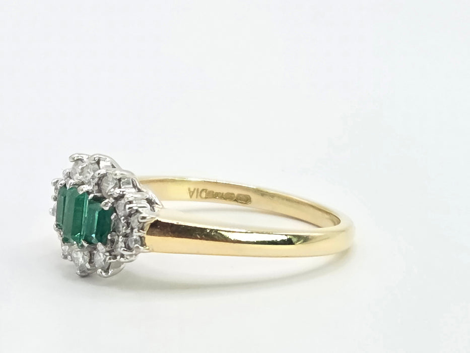 Vintage: 18ct Yellow Gold Emerald & Diamond Cluster Ring — 0.34ct Diamonds