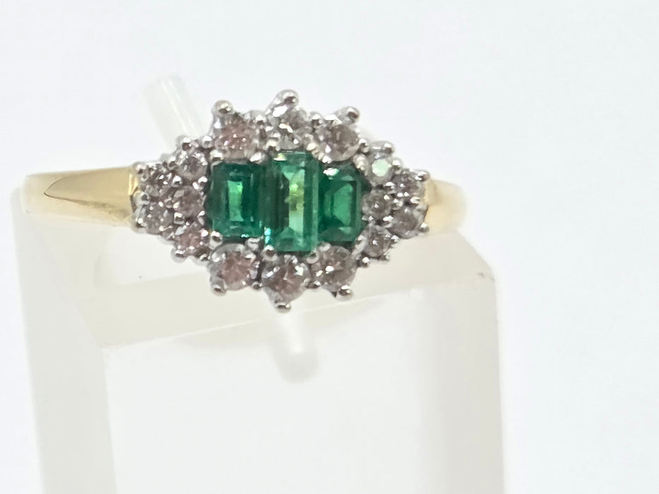 Vintage: 18ct Yellow Gold Emerald & Diamond Cluster Ring — 0.34ct Diamonds