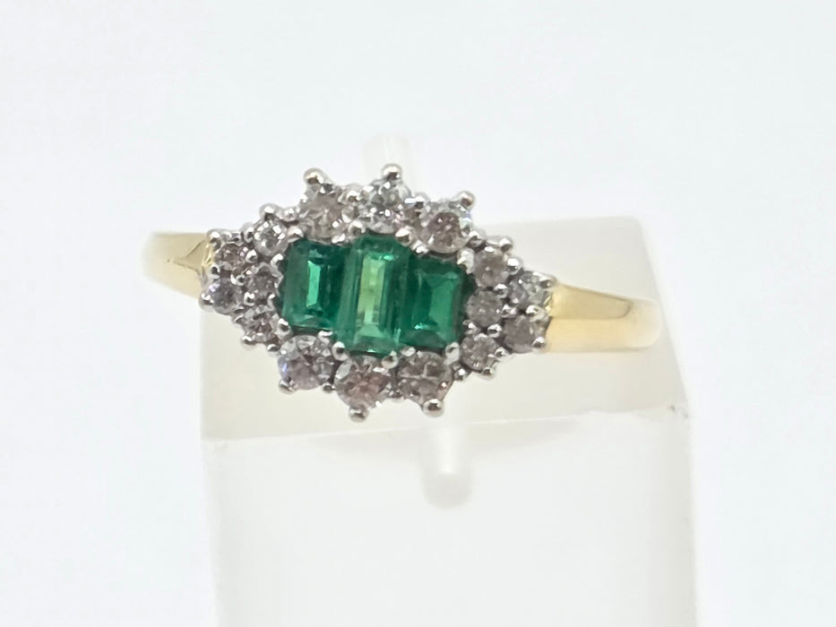 Vintage: 18ct Yellow Gold Emerald & Diamond Cluster Ring — 0.34ct Diamonds