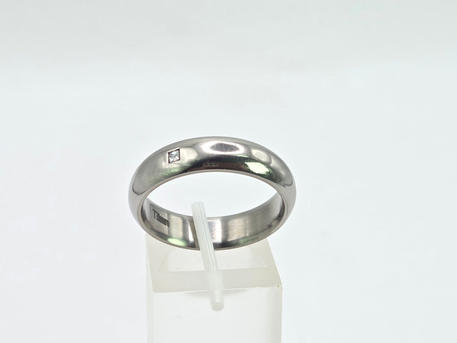 Vintage: Titanium Princess Cut Natural Diamond Band Ring