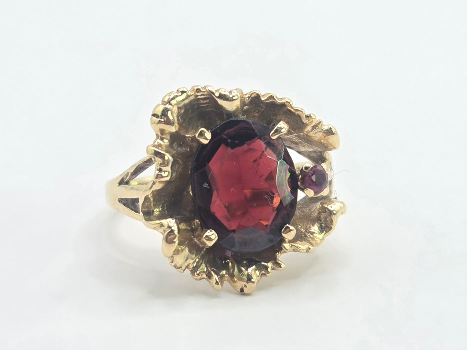 3067 Vintage: 14ct Yellow Gold Garnet & Ruby Signet Ring