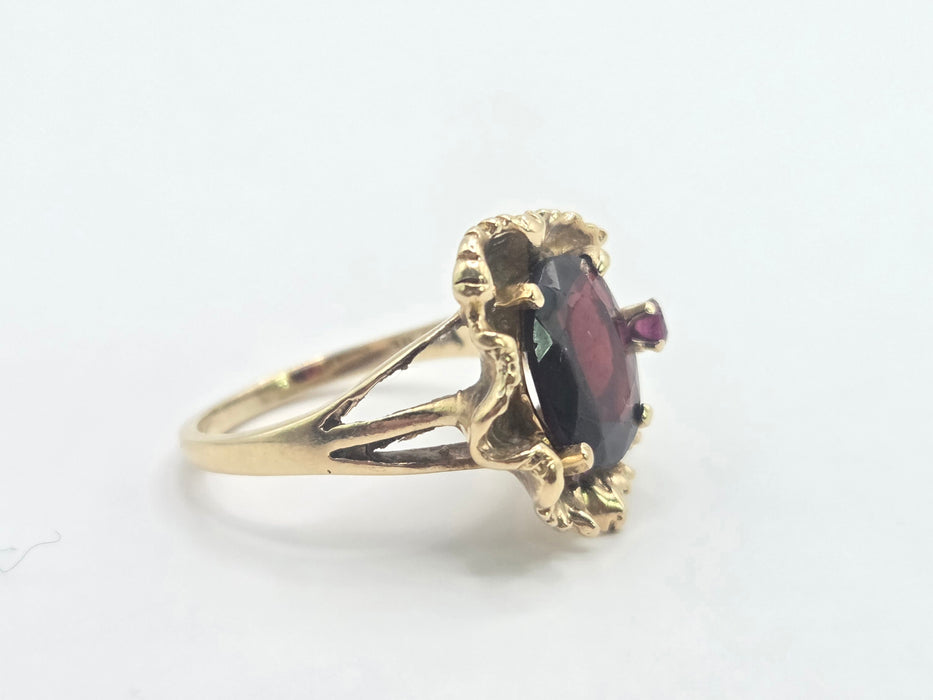 3067 Vintage: 14ct Yellow Gold Garnet & Ruby Signet Ring