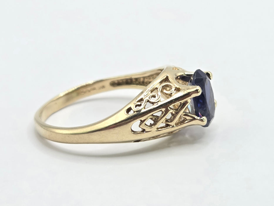 3069 Vintage: 9ct Yellow Gold Iolite Solitaire Ring — From 1998
