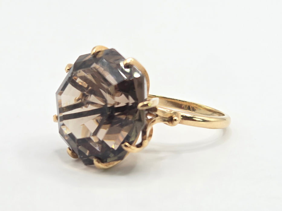 3070 Vintage: 9ct Yellow Gold Smoky Quartz Solitaire Ring — From 1970