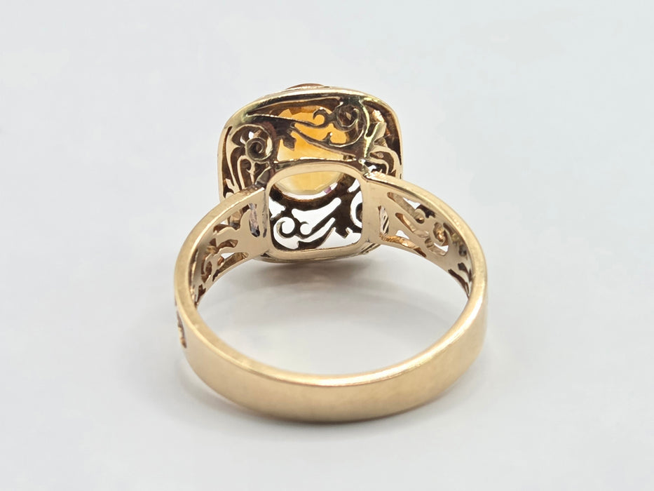 3071 Vintage: 14ct Yellow Gold Citrine Signet Ring