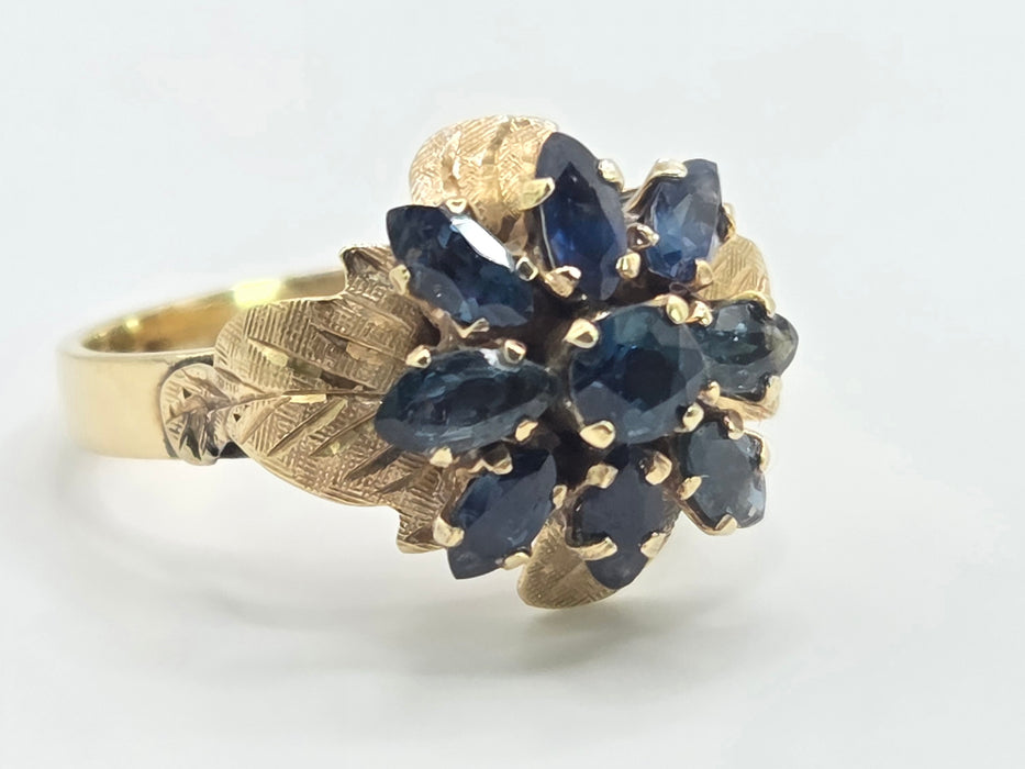 3072 Vintage: 14ct Yellow Gold Sapphire Flowerhead Cluster Ring