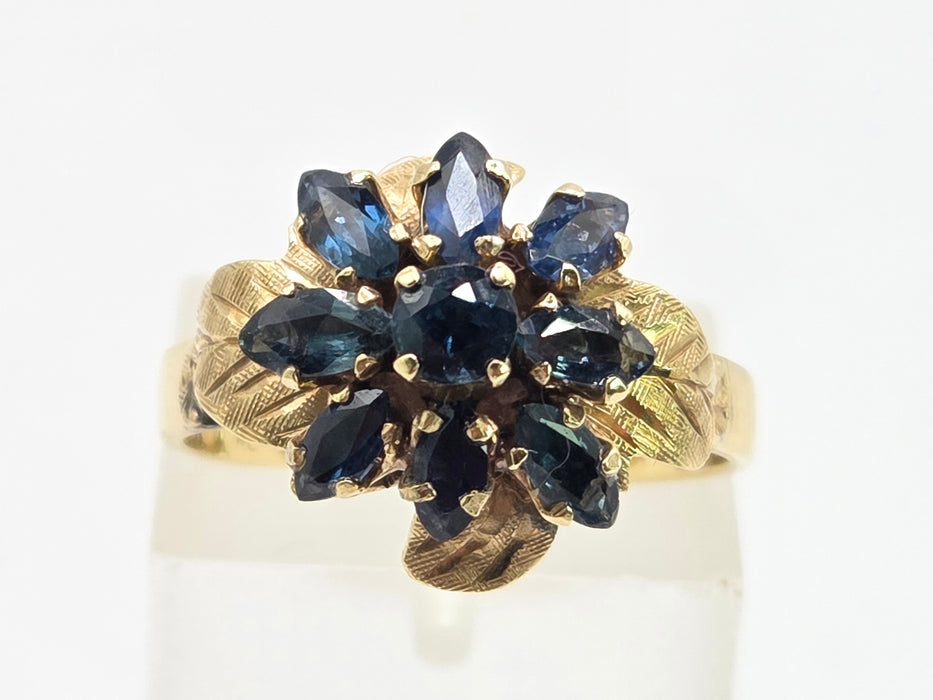 3072 Vintage: 14ct Yellow Gold Sapphire Flowerhead Cluster Ring