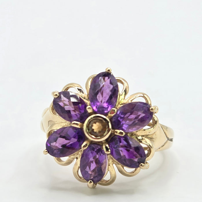 3079 Vintage: 9ct Yellow Gold Amethyst & Citrine Flowerhead Ring — 1.76ct