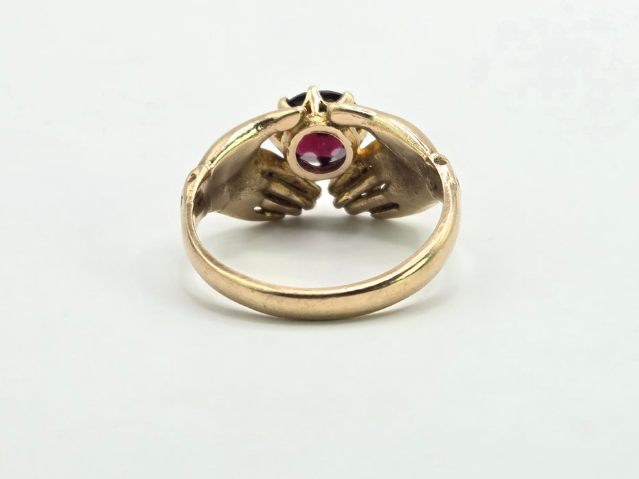 3080 Vintage: 9ct Yellow Gold Garnet Celtic Hands Ring — From 1967