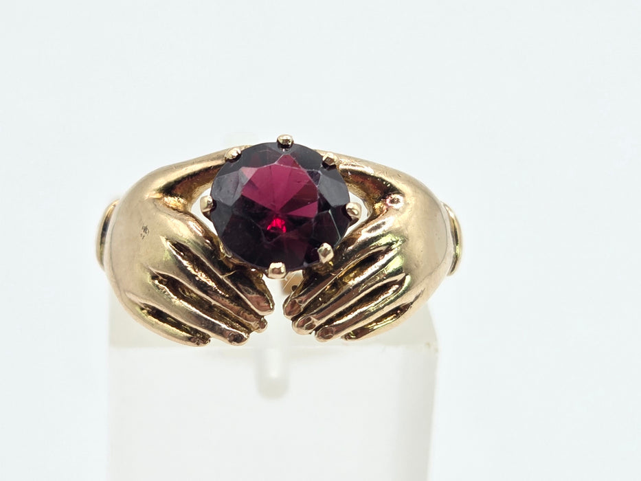 3080 Vintage: 9ct Yellow Gold Garnet Celtic Hands Ring — From 1967