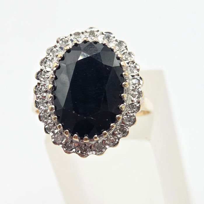 3377 Vintage: 9ct Yellow Gold Sapphire & Diamond Oval Cluster Ring — 9.11ct, From 1988