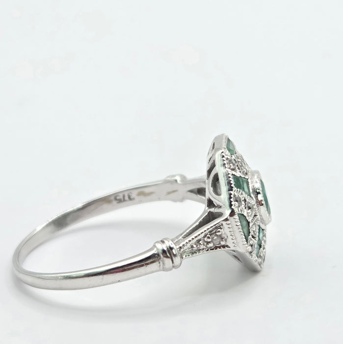Vintage: 9ct White Gold Emerald & Diamond Art Deco Ring