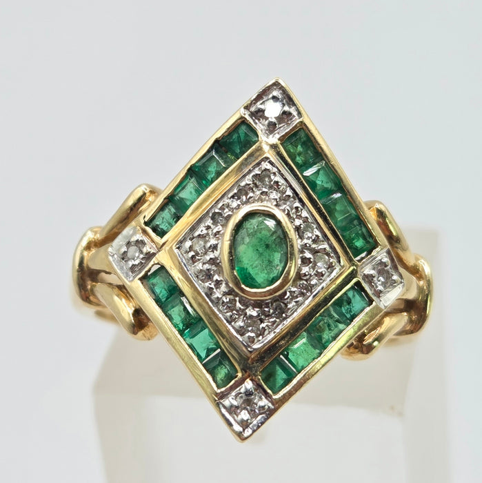 3385 Vintage: 14ct Yellow Gold Emerald & Diamond Art Deco Style Panel Ring
