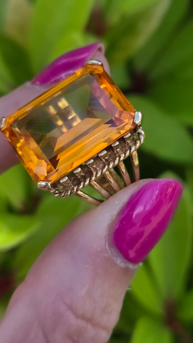 Vintage: 9ct Yellow Gold Orange Synthetic Sapphire Dress Ring — 25.39ct