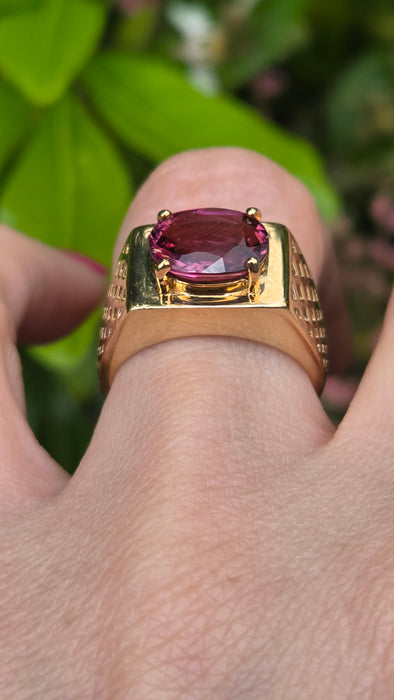 Vintage: 9ct Yellow Gold Pink Tourmaline Signet Ring — 1.84ct