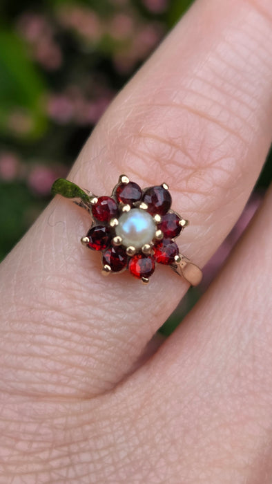 Vintage: 9ct Yellow Gold Garnet & Pearl Daisy Ring — From 1969