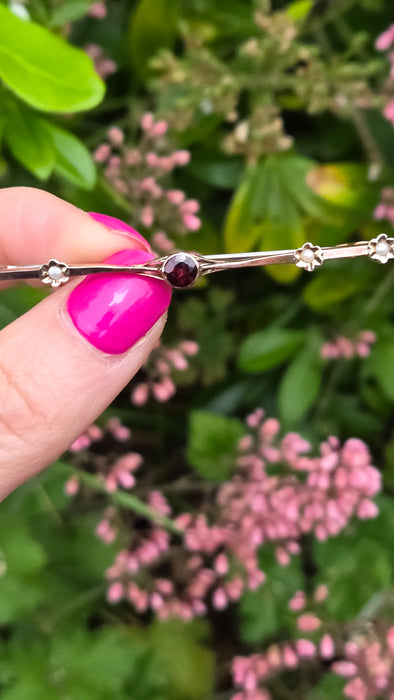 Vintage: 9ct Rose Gold Garnet & Seed Pearl Bar Brooch