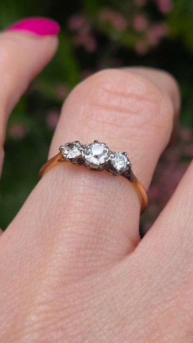 Vintage: 18ct Yellow Gold & Platinum Natural Diamond Trilogy Ring