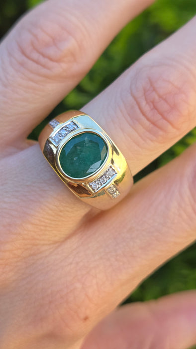 Vintage: 9ct Yellow Gold Emerald & Diamond Signet Ring- A beautiful statement