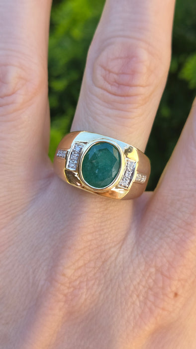 Vintage: 9ct Yellow Gold Emerald & Diamond Signet Ring- A beautiful statement
