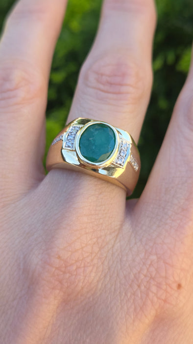 Vintage: 9ct Yellow Gold Emerald & Diamond Signet Ring- A beautiful statement