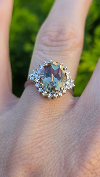 3181 Vintage: 18ct White Gold Green Sapphire & Diamond Cluster Ring