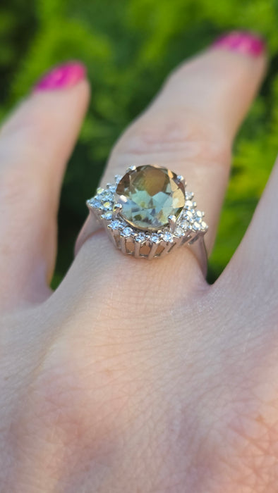 3181 Vintage: 18ct White Gold Green Sapphire & Diamond Cluster Ring