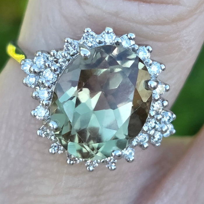 3181 Vintage: 18ct White Gold Green Sapphire & Diamond Cluster Ring