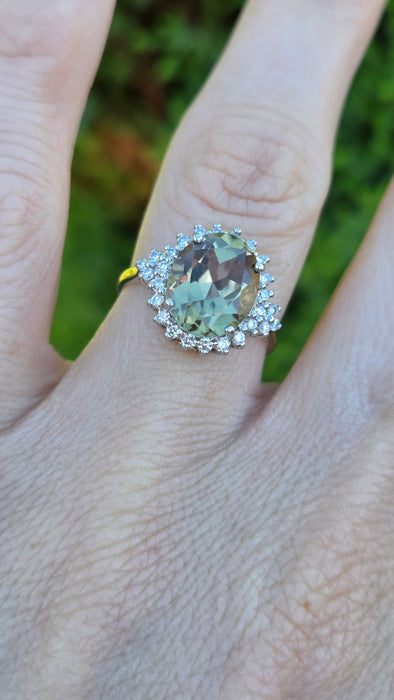 3181 Vintage: 18ct White Gold Green Sapphire & Diamond Cluster Ring
