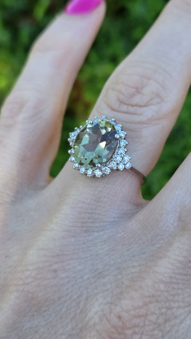 3181 Vintage: 18ct White Gold Green Sapphire & Diamond Cluster Ring
