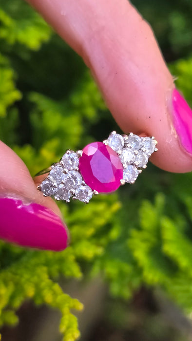 Vintage: 18ct Yellow Gold Ruby & Diamond Cluster Ring — 1.50ct