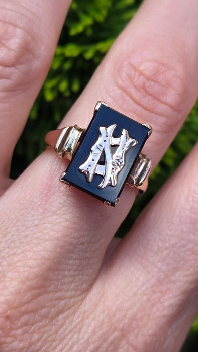 Antique: 9ct Yellow Gold Black Onyx Monogram Mourning Ring