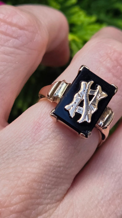 Antique: 9ct Yellow Gold Black Onyx Monogram Mourning Ring