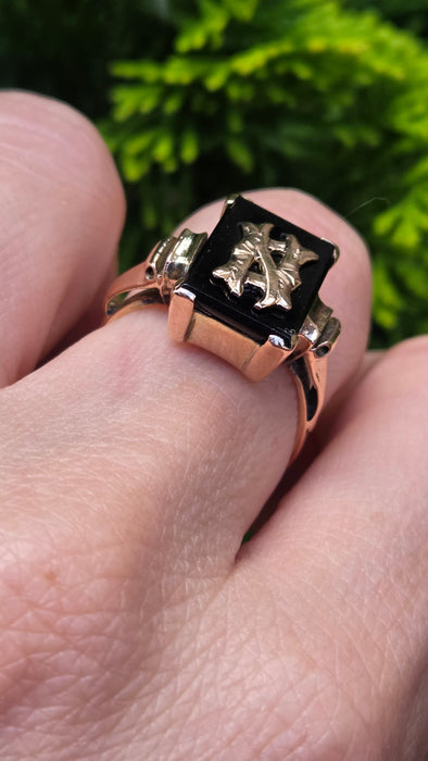 Antique: 9ct Yellow Gold Black Onyx Monogram Mourning Ring