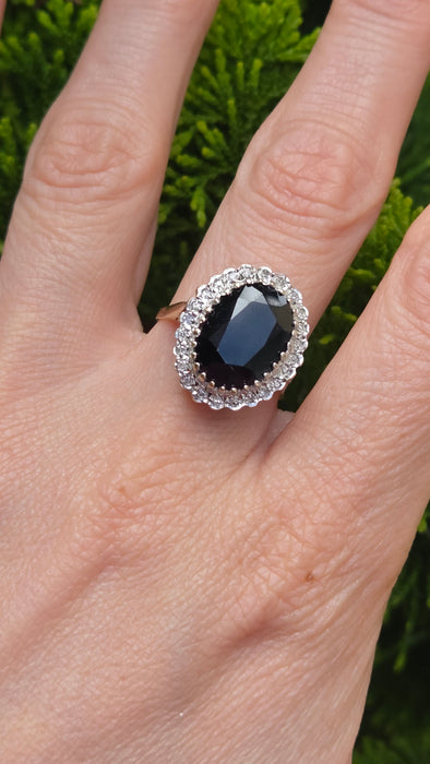 3377 Vintage: 9ct Yellow Gold Sapphire & Diamond Oval Cluster Ring — 9.11ct, From 1988