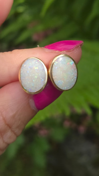 Vintage: 9ct Yellow Gold Oval Opal Cabochon Stud Earrings