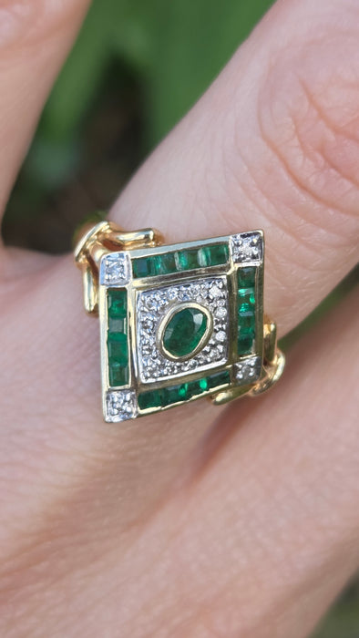 3385 Vintage: 14ct Yellow Gold Emerald & Diamond Art Deco Style Panel Ring